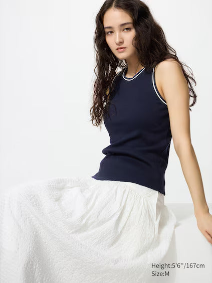 sleeveless top