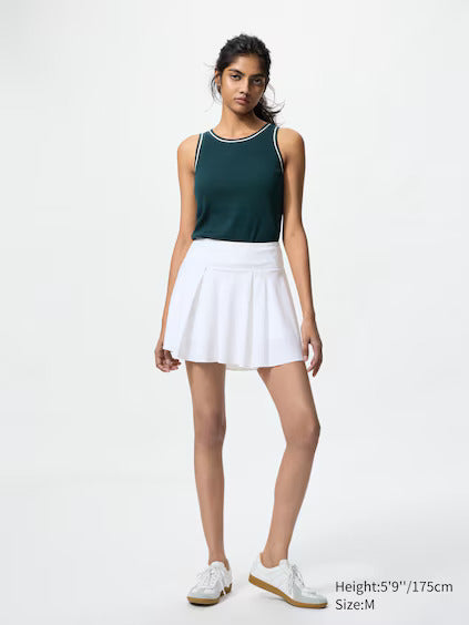 sleeveless top